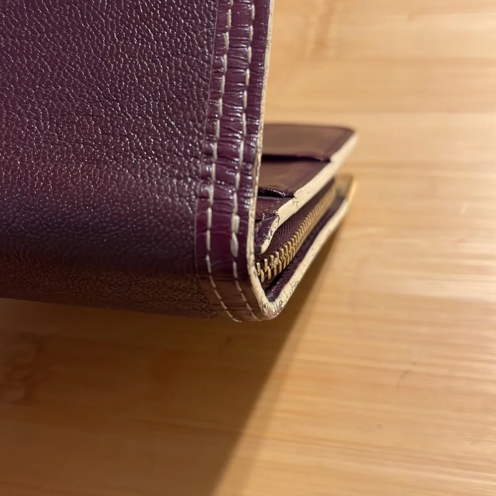 Authentic Vintage Louis Vuitton International Wallet Suhali leather